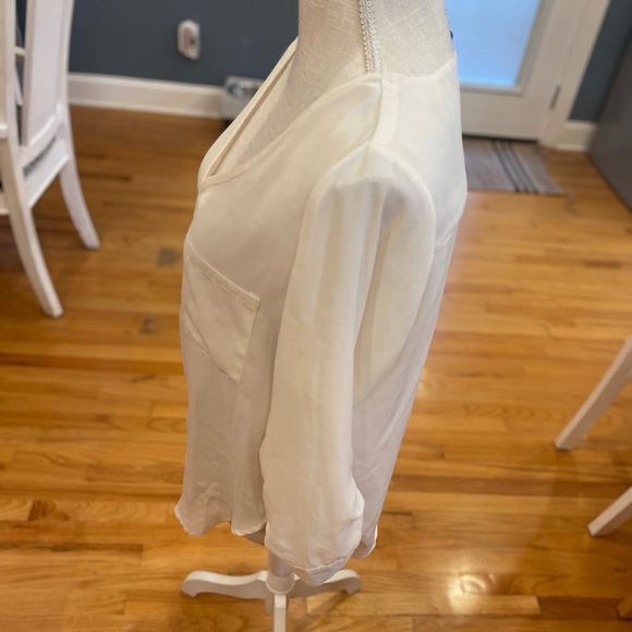 💜 5 for $25 or 3 for $18 Rue21 cream zipper blouse - Picture 2 of 7